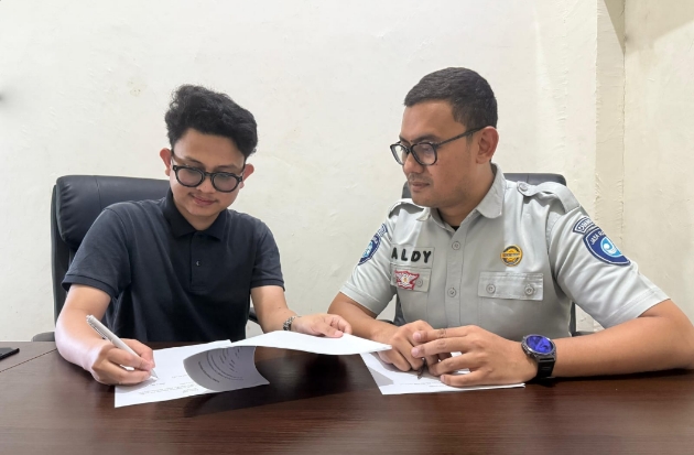 Kolaborasi Unik! Samsat Maros & Roti Karaengta Berikan Apresiasi untuk Wajib Pajak Taat