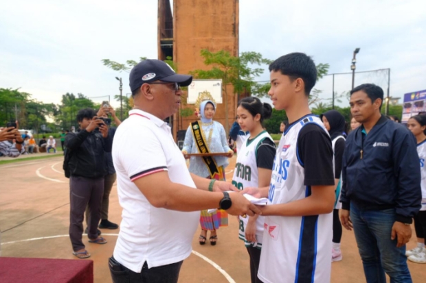Menuju Pra Porprov 2025, Puluhan Atlet Basket Gowa Dikukuhkan