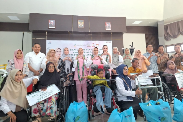 Kemensos Salurkan Bantuan Rehabilitasi Sosial untuk Disabilitas-Lansia di Sulsel