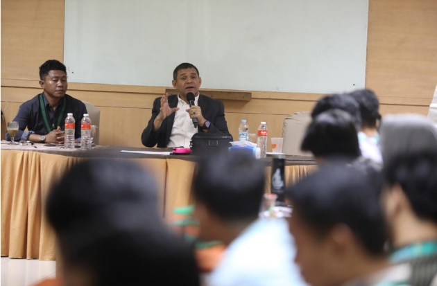 Fahri Bachmid dan Anas Urbaningrum Beri Pembekalan Kader HMI di Makassar