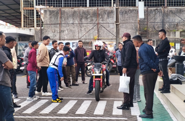 Karyawan PT Sigap Prima Astrea Ikuti Edukasi Safety Riding Asmo Sulsel