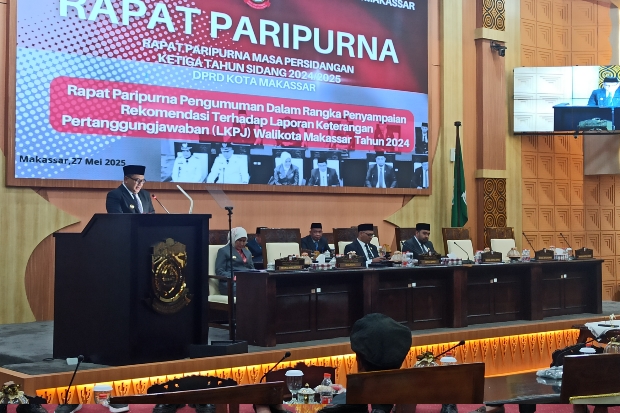 Rapat Paripurna, DPRD Berikan Rekomendasi LKPJ ke Wali Kota Makassar