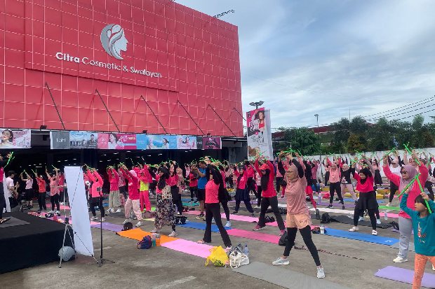 Warga Banjiri CitraCosmetic Perintis, CBD Gelar Pesta Poundfit dan Hairstyling Demo