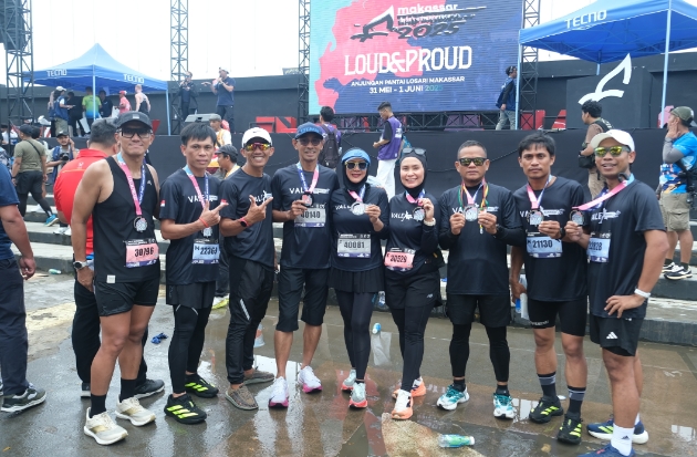 Vale Runners Meriahkan Makassar Half Marathon: Berlari untuk Hidup Sehat dan Bumi yang Lebih Baik