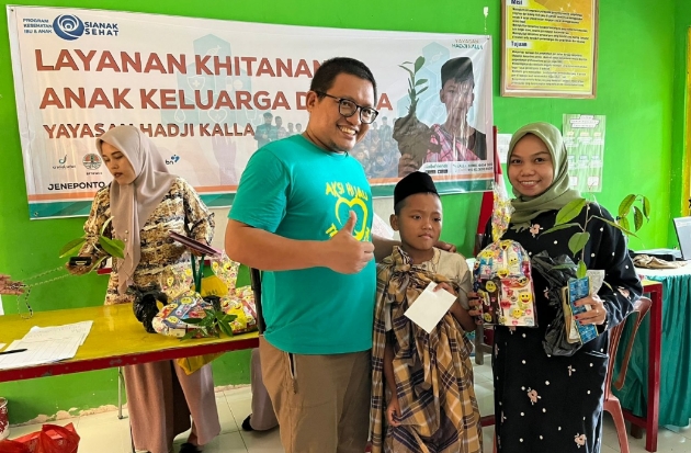Tanpa Biaya, Khitanan Massal LAZ Hadji Kalla Sambangi 4 Provinsi