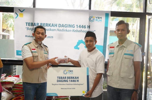 YBM PLN UID Sulselrabar Bagikan 1.000 Paket Daging di Momen Idul Adha