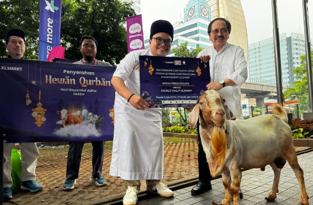 XLSMART Salurkan 112 Hewan Kurban ke Berbagai Wilayah, Termasuk Makassar