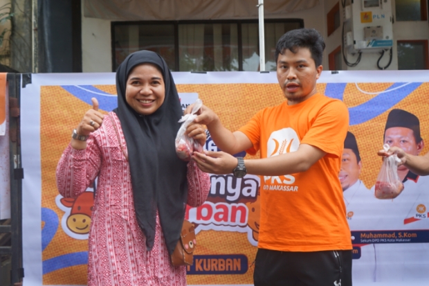 PKS Makassar Ikut Sukseskan Gerakan Pembagian 2,3 Juta Paket Daging Kurban
