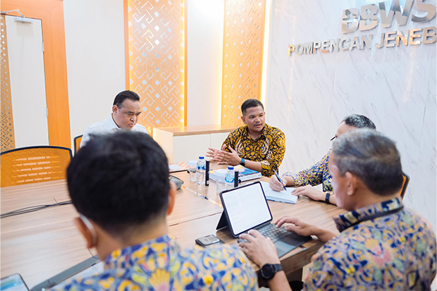 Solusi Sawah Tadah Hujan, Bupati Bantaeng Serahkan Proposal Pembangunan Irigasi ke BBWS Pompengan