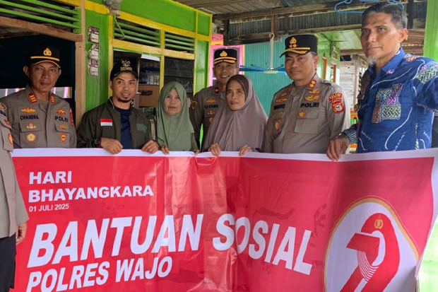 Polres Wajo Salurkan Sejumlah Bantuan Dalam Rangka HUT Bhayangkara ke-79