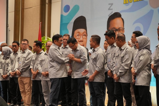 Darmawangsyah Muin Dilantik Jadi Ketua Umum DPP IKA STEMZHA
