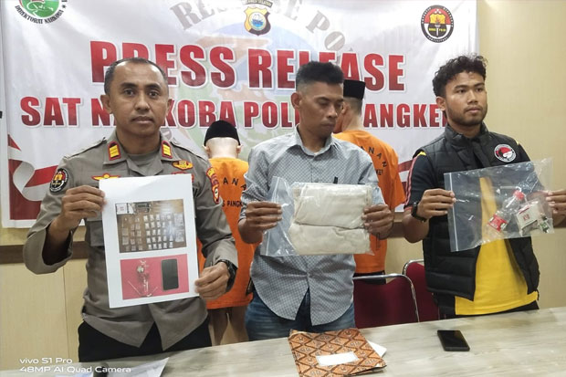Polisi Ungkap Peredaran Narkoba di Pulau Dewakkang Pangkep