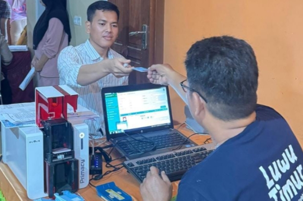Layanan Adminduk Disdukcapil Lutim Sasar Wilayah Terpencil Seberang Danau Towuti