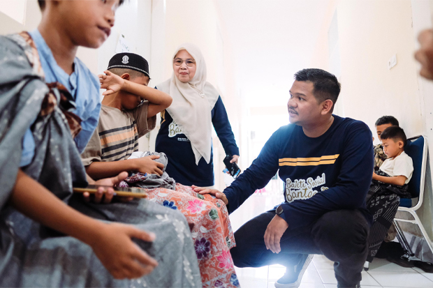 200 Anak Bantaeng Disunat Gratis, Bupati Uji Nurdin Apresiasi Departemen FK Unhas