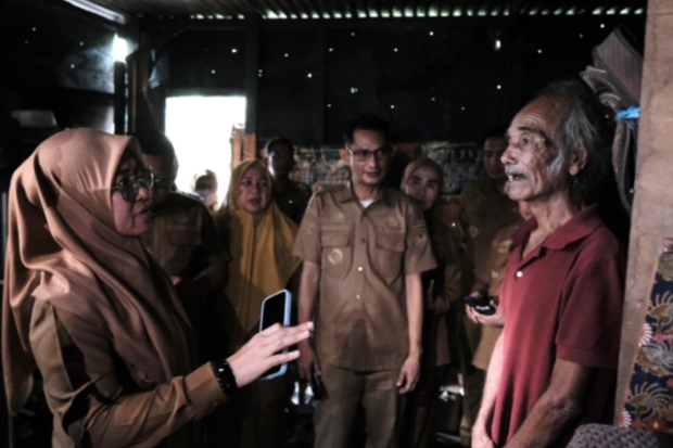 Lewat Intervensi, Pemkab Gowa Beri Bantuan Usaha dan Perabotan Rumah Tangga ke KME