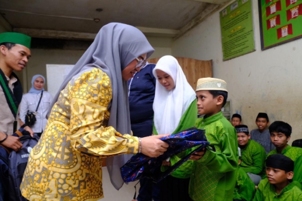 Pemkab-TNI Polri dan HMI Sinergi Beri Bantuan Perlengkapan Sekolah ke Panti Asuhan