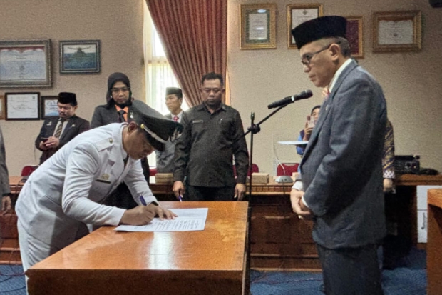 Sekda Bantaeng Lantik Pejabat Administrator dan Pengawasan