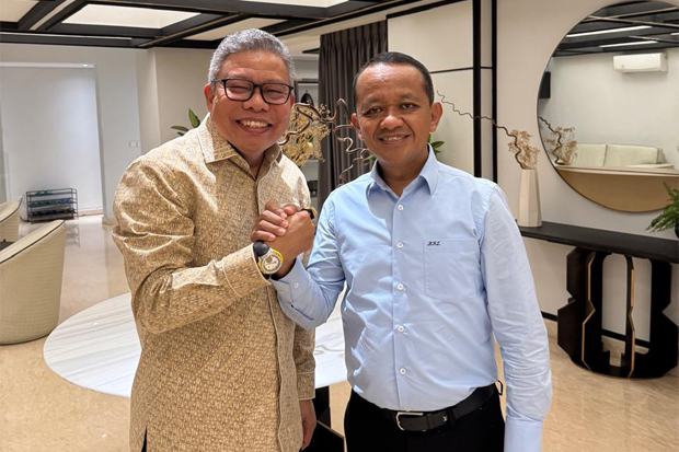 TP Tersenyum Merekah Usai Termui Bahlil dan Sarmuji, Bahas Musda Golkar Sulsel