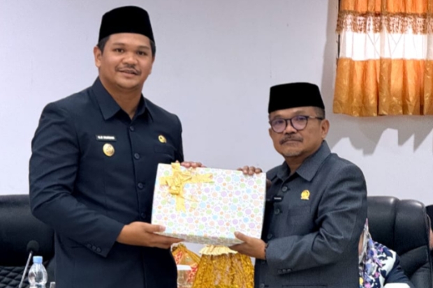 Bupati Uji Nurdin Serahkan RPJMD 2025-2029 DPRD Bantaeng