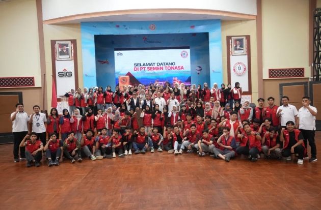 PT Semen Tonasa dan Unhas Luncurkan Program Assamaturu 2025