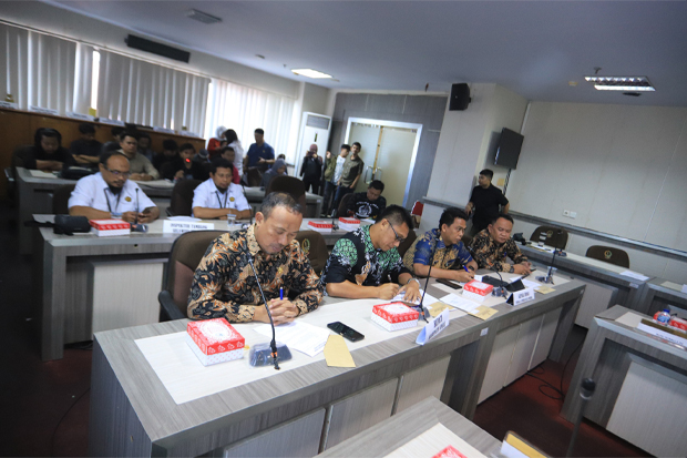 DPRD Sulsel Heran, Perusahaan Penambang Emas di Sinjai Mangkir dari RDP