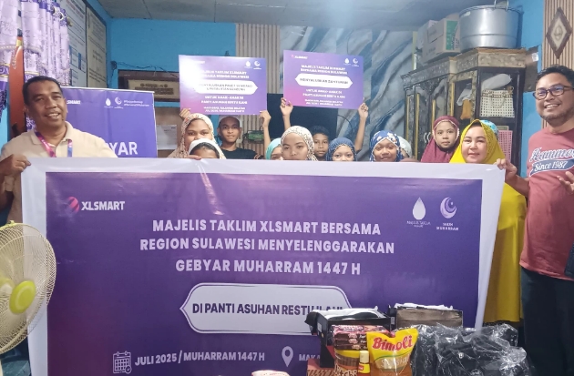 Gebyar Muharram, Karyawan XLSMART Salurkan Santunan di Jatim dan Sulsel