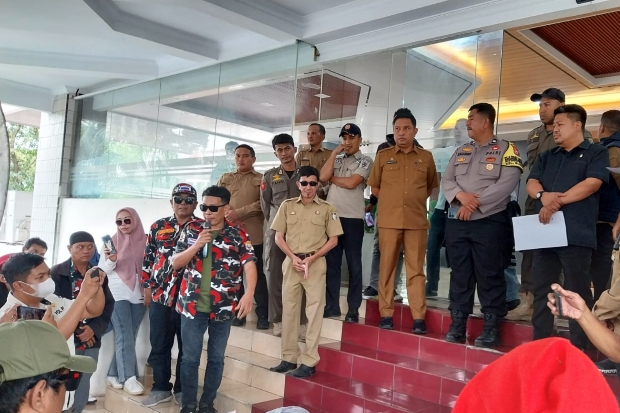 DPRD Makassar Janji Kawal Polemik Penerimaan Murid Baru 2025