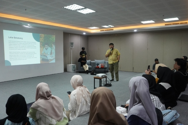 Workshop Digital Kalla Institute Dorong Mahasiswa Melek Teknologi