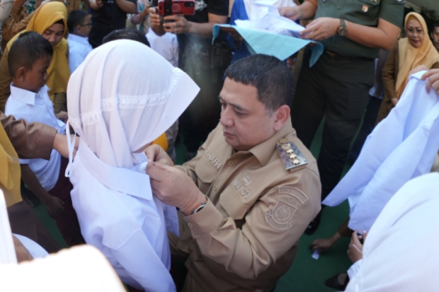Pemkot Makassar Luncurkan Program Seragam Sekolah Gratis SD dan SMP