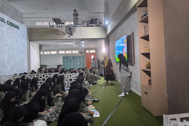 MPLS SMP Islam Athirah Ajak Tanamkan 7 Kebiasaan Anak Hebat