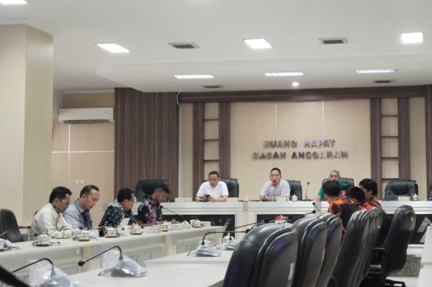 DPRD Makassar Mediasi Permasalahan Alfamidi Versus Warga