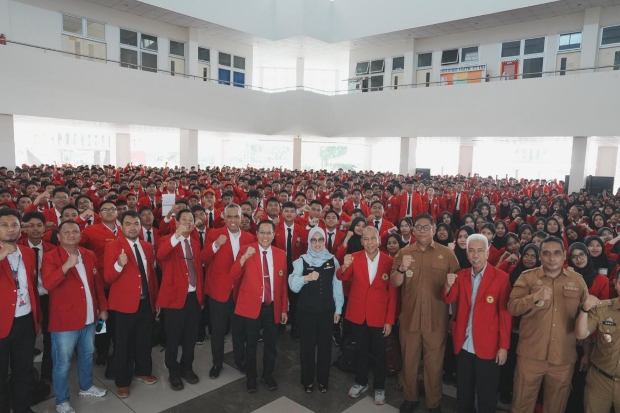 Bupati Gowa Ingatkan Maba FT Unhas Persiapkan Diri Jadi Pemimpin Visioner