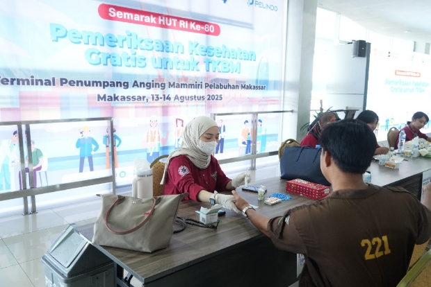 HUT RI ke-80, Pelindo Gelar Pemeriksaan Gratis untuk 500 TKBM di Pelabuhan Makassar