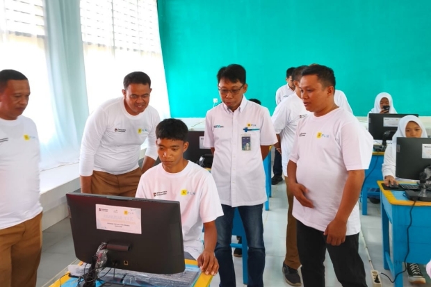 PLN Bangun Lab TIK di SMKN 1 Konawe, Akhiri Perjalanan 30 Km bagi Siswa & Guru