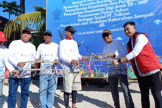 Telkom Regional 5 Pulihkan Ekosistem Laut Bonetambu Lewat Restorasi Terumbu Karang