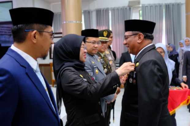 203 ASN Gowa Terima Karya Satya Satyalancana