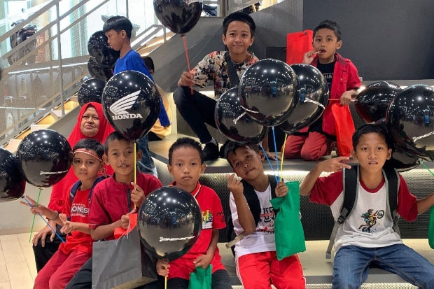 Independence Day with Honda PCX: Anak Makassar Rayakan HUT RI dengan Ceria