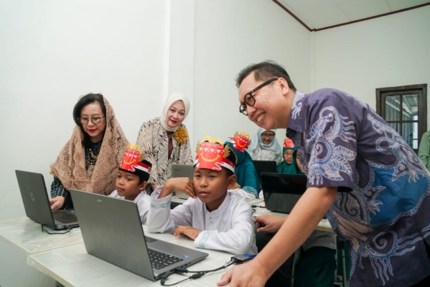 McDonald’s Indonesia Donasikan Furnitur untuk Wujudkan Ruang Belajar Nyaman