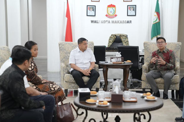 Wali Kota Makassar Minta Pelaku Jasa Taksi Listrik Pakai Tenaga Lokal