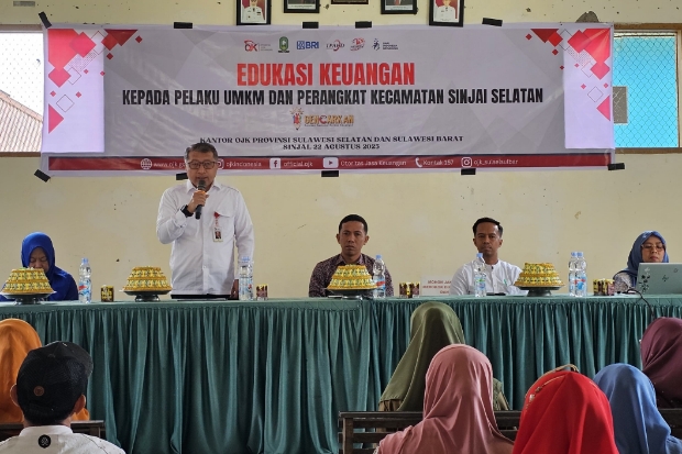 OJK - Pemkab Sinjai Berikan Edukasi Keuangan untuk Pelajar & Pelaku UMKM