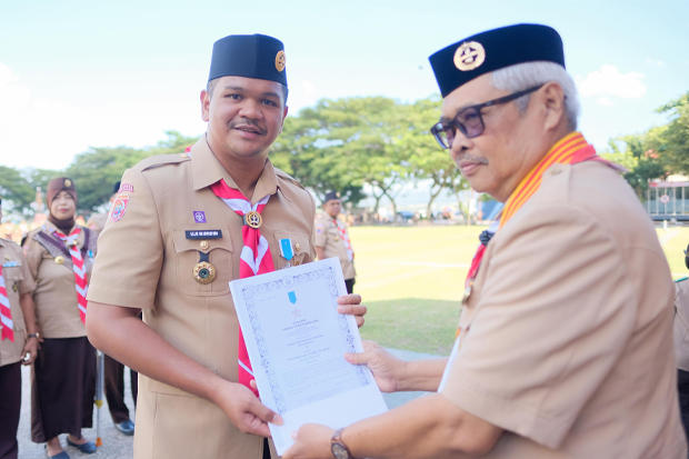 Upacara Hari Pramuka, Bupati Bantaeng Uji Nurdin Raih Penghargaan Pancawarsa