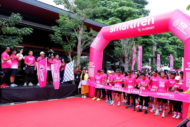 XLSMART Lanjutkan Ekspansi Layanan Smartfren di Palu, Meriahkan dengan Fun Run