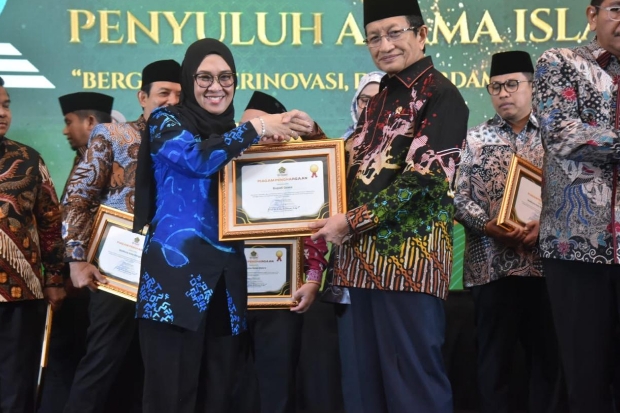 Kemenag Ganjar Penghargaan Bupati Gowa Berkat Dukungan Penguatan Penyuluh