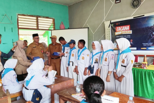 Dinsos Gowa Perkenalkan Taruna Siaga Bencana di SMPN 2 Pattallassang