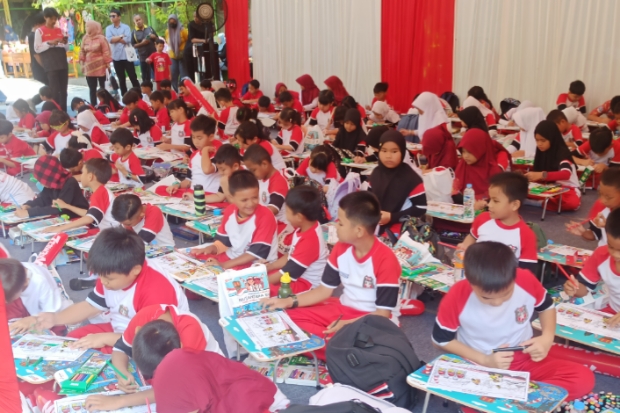 Tingkatkan Kreativitas Anak, Pertamina Enduro Gelar Lomba Mewarnai di SDN Mangkura