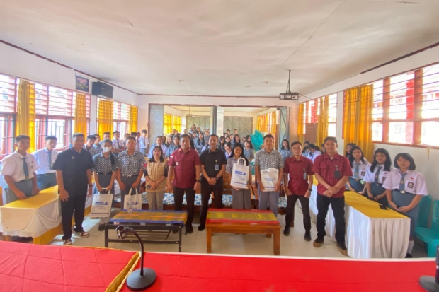 Imigrasi Polman Edukasi Pelajar Mamasa Lewat Program Goes to School