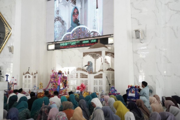 Maulid di Gowa, Kumpulkan 7.560 Kg Beras dan 56 Bakul Maudu