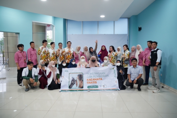 RS UIN Alauddin Bagikan Kacamata dan Gelar Pemeriksaan Gratis
