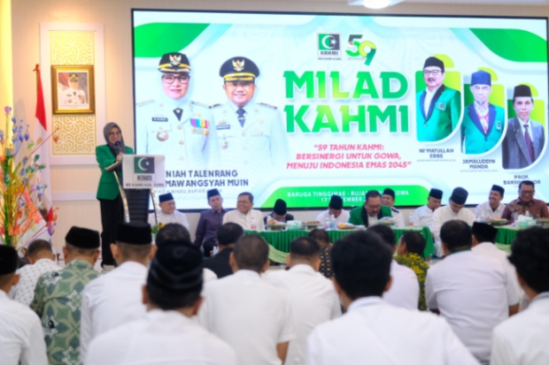 Husniah Talenrang Dikukuhkan Jadi Anggota Kehormatan KAHMI Gowa