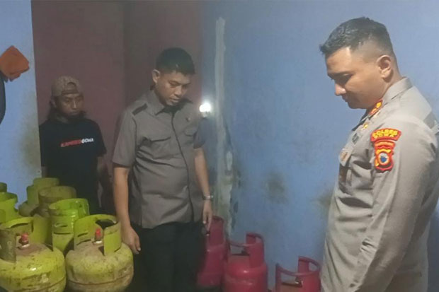 Polisi Gerebek Lokasi Pengoplosan Gas Bersubsidi di Mawang Gowa